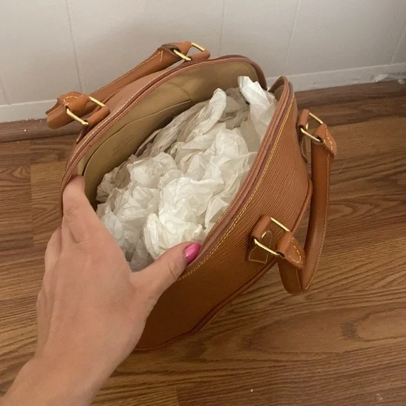 Tan Leather Handbag - Picture 3 of 7